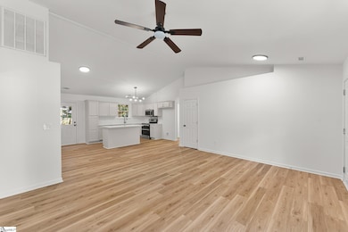 159 Falcon Ridge Dr, Boiling Springs, SC 29316 - photo 6