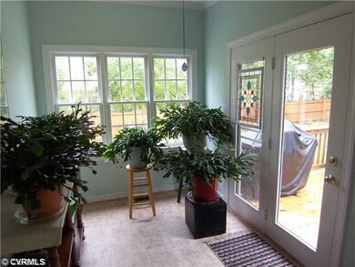 Breakfast Nook - This sun room off of breakfast ar