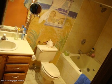 127 Meadow View Ct, Bushkill, PA 18324 - photo 5