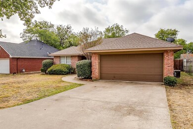 1215 Davis St, Cleburne, TX 76033 - photo 3