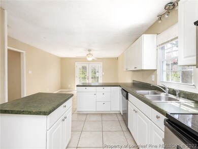 5482 Ivyridge Ct, Fayetteville, NC 28314 - photo 7