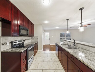 24307 Broken Bow Ln, Hockley, TX 77447 - photo 3