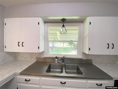 5065 Robindale Dr N, Keizer, OR 97303 - photo 5