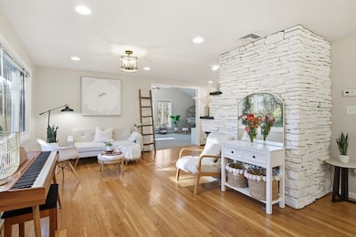 300 Malden St, Holden, MA 01520 - photo 5