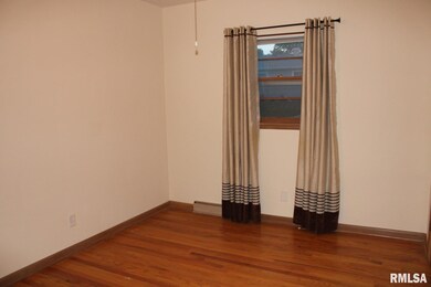 3710 Wilkes Ave, Davenport, IA 52806 - photo 6