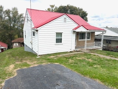 604 S 24th St, Weirton, WV 26062 - photo 2
