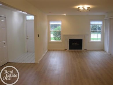 16888 Glenmoor Blvd, Macomb, MI 48044 - photo 2