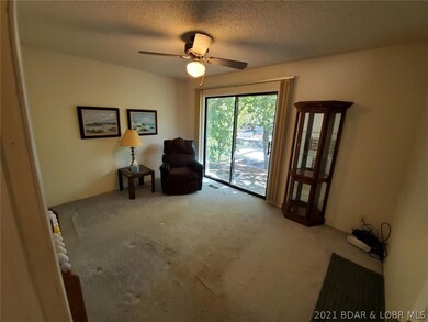 Master Bedroom w/walk in closet