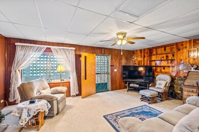 07-Living Area