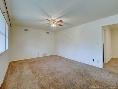 1205 S Meadow Dr, Ardmore, OK 73401 - photo 5