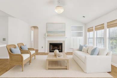 2753 Palmetto Hall Blvd, Mount Pleasant, SC 29466 - photo 4