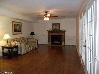 Den/Family/Great Room - More Doors to Screen Porch