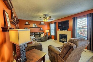 324 Sycamore Dr, Circleville, OH 43113 - photo 5