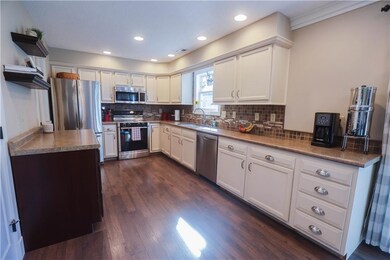 594 N Shore Blvd, Franklin, IN 46131 - photo 6