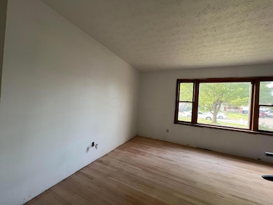 1911 Walden Dr, Columbus, OH 43229 - photo 6