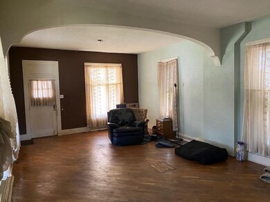 209 W Central Ave, Bluffton, IN 46714 - photo 2