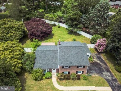 403 Burning Tree Rd, Wallingford, PA 19086 - photo 2