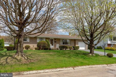 695 Harvey St, West Hazleton, PA 18202 - photo 2