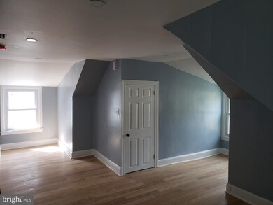 11 Cloverdale Ave unit 2, Upper Darby, PA 19082 - photo 7