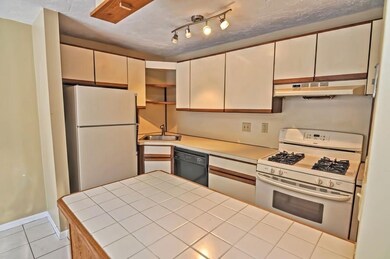 42 Meeting House Path, Ashland, MA 01721 - photo 4