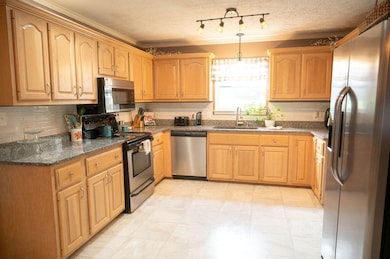 213 Orchid Ct, Winchester, KY 40391 - photo 3