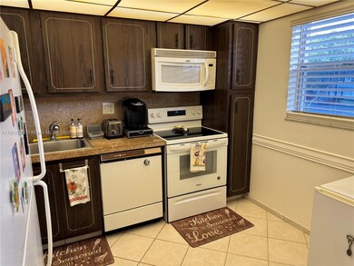 8330 Sands Point Blvd unit 208, Tamarac, FL 33321 - photo 3