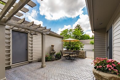 Front Patio / Entry