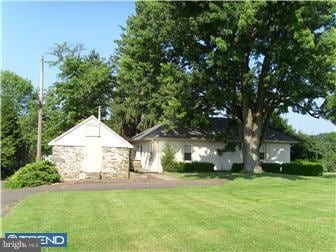 3611 Fountain Cir, Fountainville, PA 18923 - photo 4