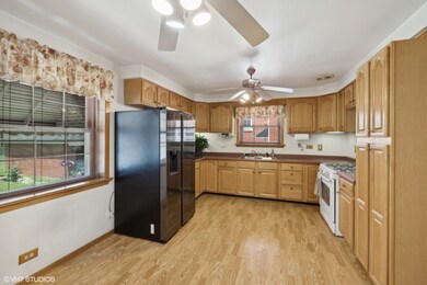 1250 Balmoral Ave, Westchester, IL 60154 - photo 7