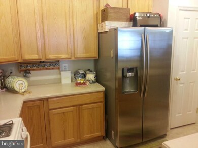 8815 Carpenters Hall Dr, Lorton, VA 22079 - photo 2