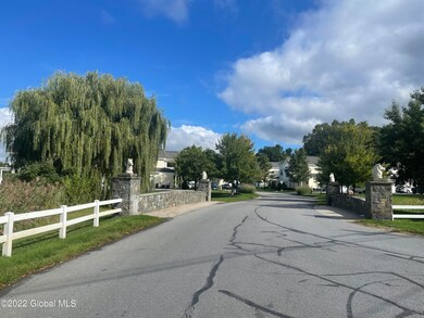 15 Kempton Place unit 1, Saratoga, NY 12866 - photo 4