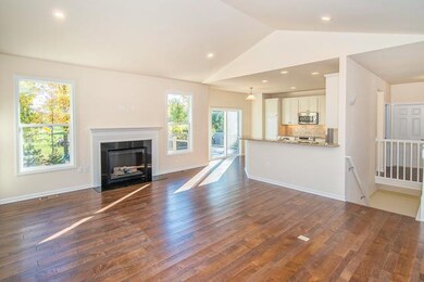 534 Parkside Ct unit 16, Chelsea, MI 48118 - photo 4