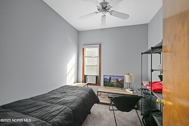 106 E Union St, Walbridge, OH 43465 - photo 6