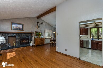 2300 E Village Lp Wasilla AK-large-002-L
