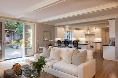 Living Room/Kitchen