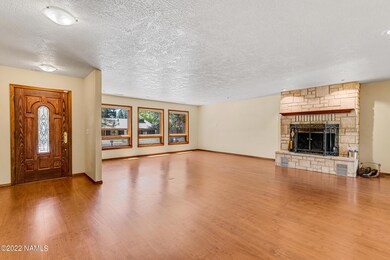 2221 N Timberline Rd-5
