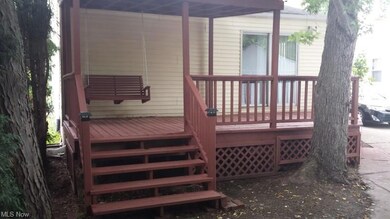 Rear deck with swing