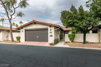 2482 Swan Ln, Las Vegas, NV 89121 - photo 2