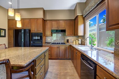 KITCHEN TIGHT.jpg mls