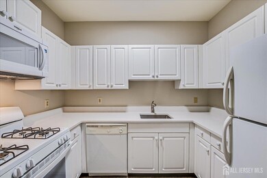 160 Durham Ave unit 205, Metuchen, NJ 08840 - photo 5