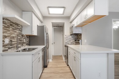 2750 Holly Hall St unit 801, Houston, TX 77054 - photo 5