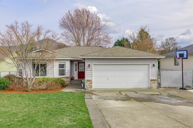 1336 N Modoc Ave, Medford, OR 97504 - photo 4