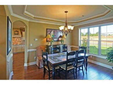 Beautiful dining room with lots of natural light a