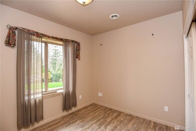 359 Hale Rd W, Winlock, WA 98596 - photo 4