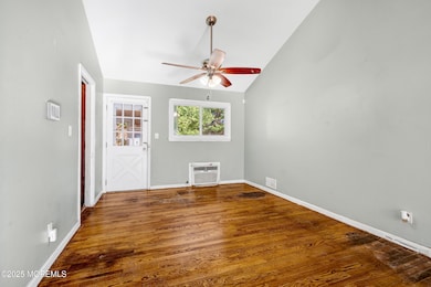 9 Jeanne Dr, Neptune, NJ 07753 - photo 4