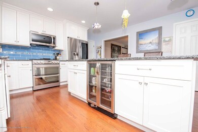 125 Woodbine Kitchen