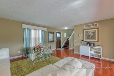 04 Living Room