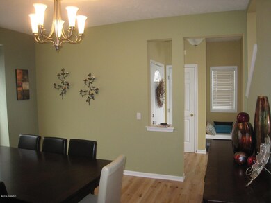 Maple Hill Court 031