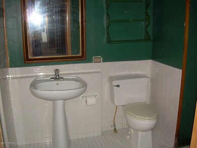 MASTER BATH ROOM