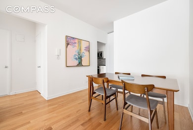 Georgetown Plaza unit 15P, New York, NY 10003 - photo 4